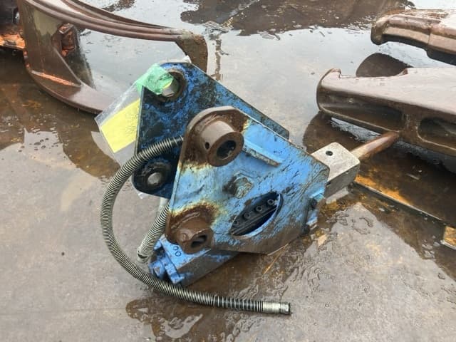 BREAKER — Auction (lot 8461-6106)
