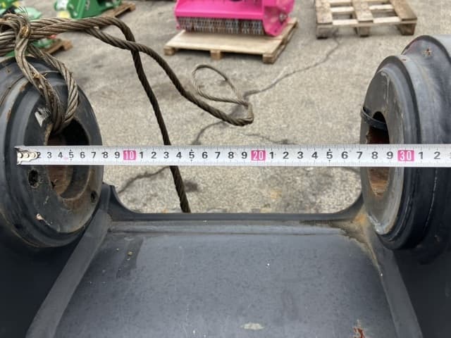 CONSTRUCTION BUCKET — Auction (lot 8461-6122)