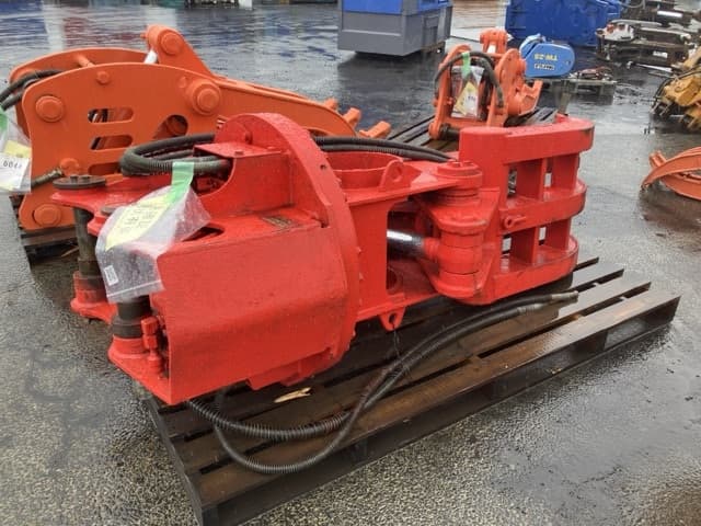 ROTATING HYDRAULIC FORK — Auction (lot 8461-6124)