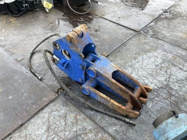 HYDRAULIC FORK — Auction (lot 8461-6137)