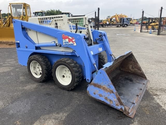 SKID STEER LOADER — Auction (lot 8461-62)
