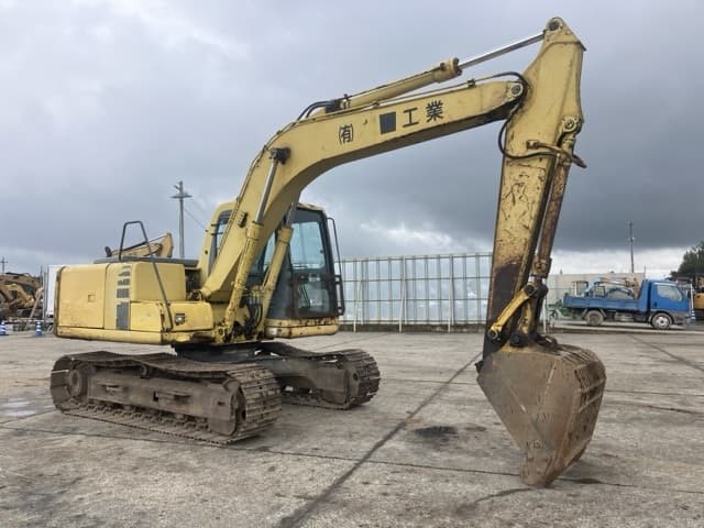EXCAVATOR — Auction (lot 8461-64)