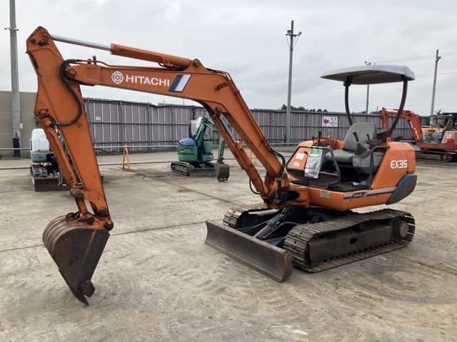 MINI EXCAVATOR — Auction (lot 8461-66)