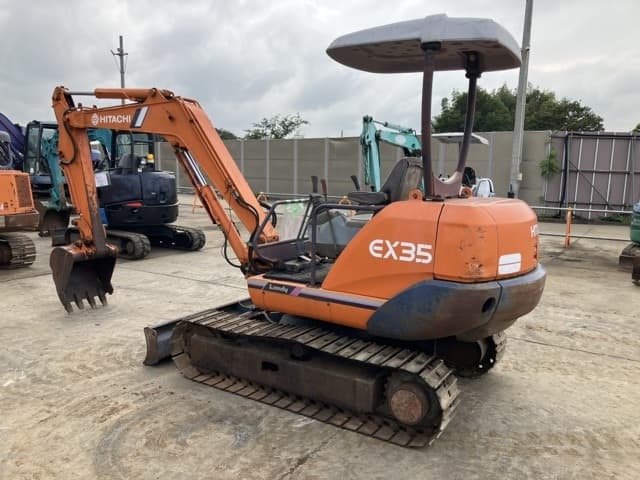 MINI EXCAVATOR — Auction (lot 8461-66)