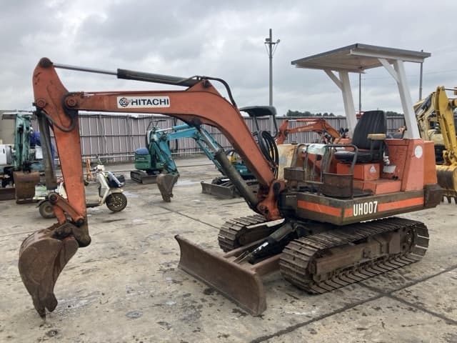MINI EXCAVATOR — Auction (lot 8461-67)