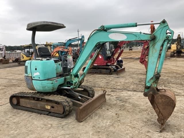 MINI EXCAVATOR — Auction (lot 8461-68)