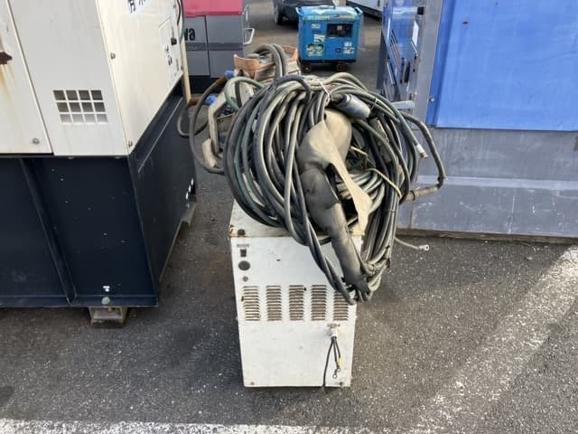 WELDING MACHINE — Auction (lot 8461-7017)