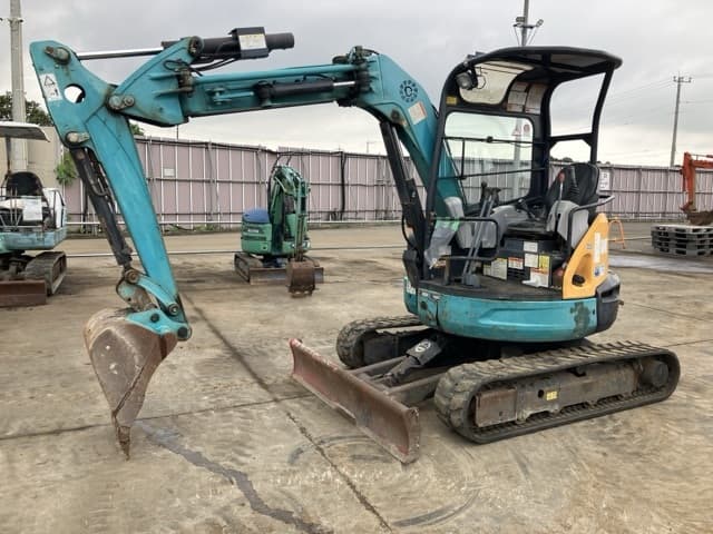MINI EXCAVATOR — Auction (lot 8461-75)