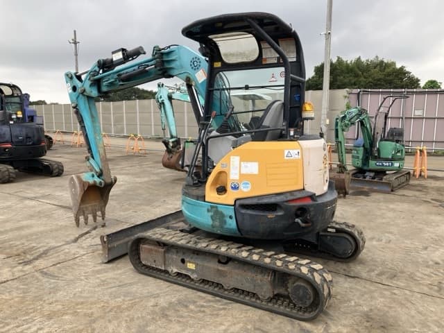 MINI EXCAVATOR — Auction (lot 8461-75)