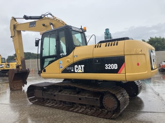 EXCAVATOR — Auction (lot 8461-79)