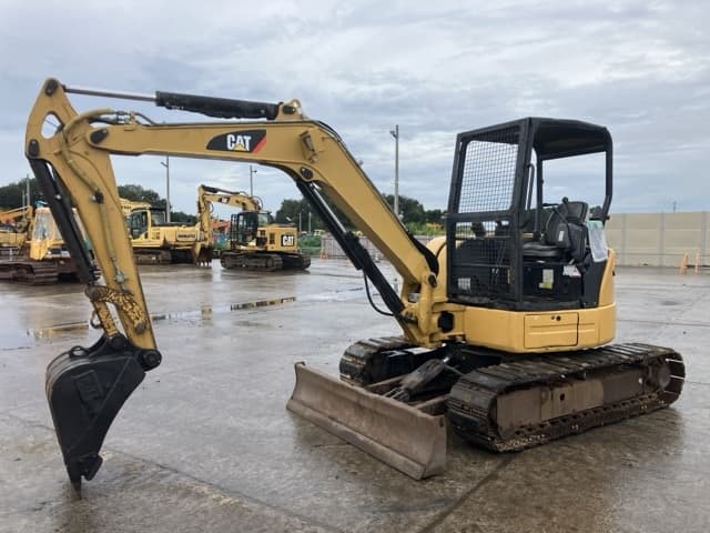 MINI EXCAVATOR — Auction (lot 8461-8)