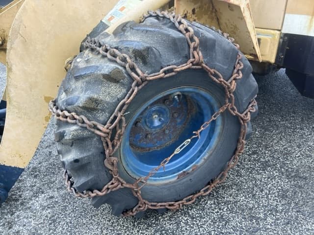 MINI WHEEL LOADER — Auction (lot 8461-83)