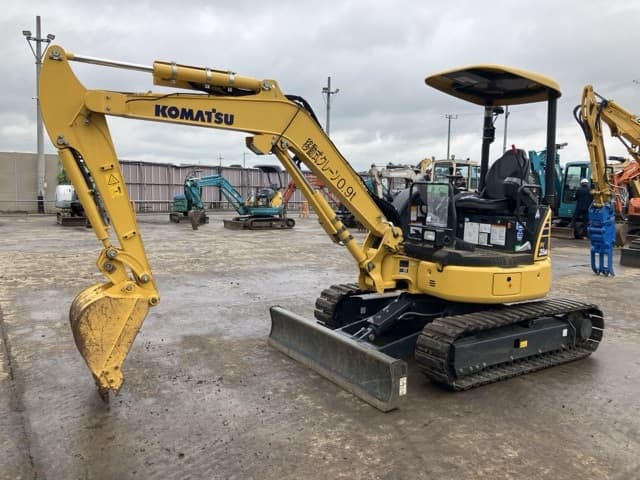 MINI EXCAVATOR — Auction (lot 8461-88)