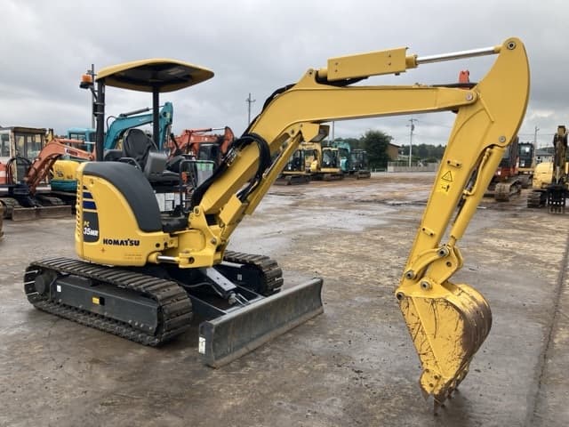 MINI EXCAVATOR — Auction (lot 8461-88)