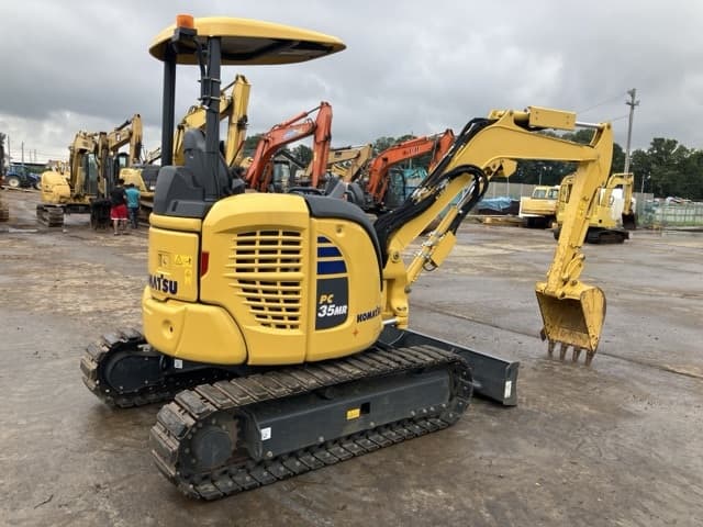 MINI EXCAVATOR — Auction (lot 8461-88)