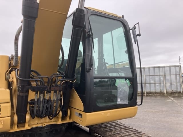 EXCAVATOR — Auction (lot 8461-89)