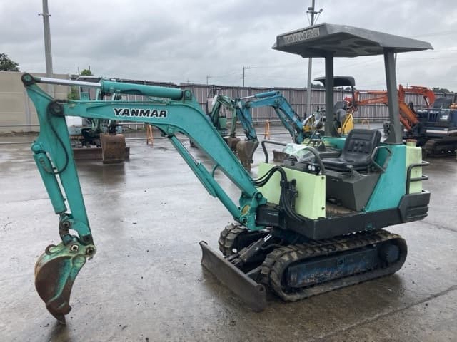 MINI EXCAVATOR — Auction (lot 8461-92)