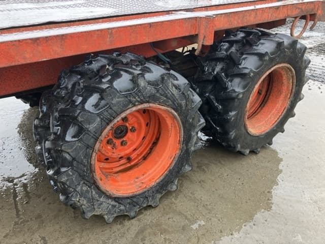 WHEEL CARRIER — Auction (lot 8461-94)