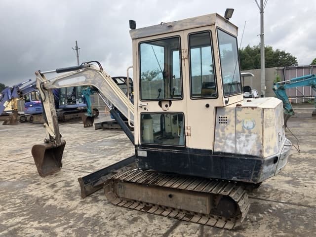 MINI EXCAVATOR — Auction (lot 8461-98)