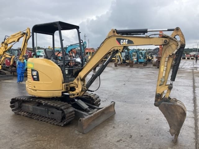 MINI EXCAVATOR — Auction (lot 8461-99)