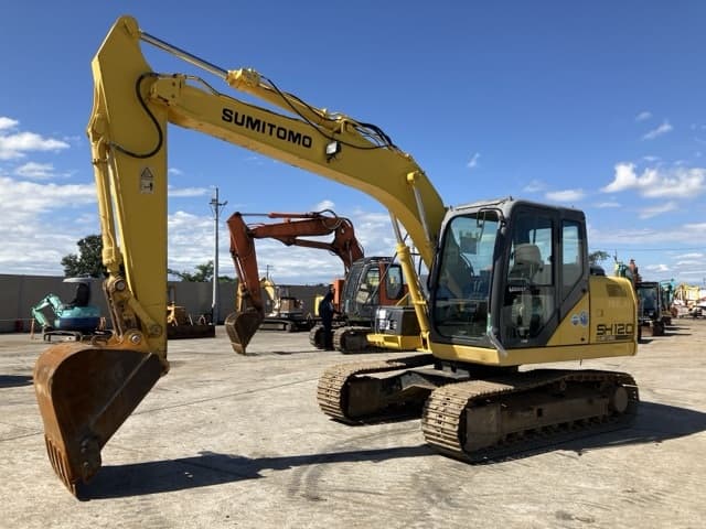 EXCAVATOR — Auction (lot 8462-101)