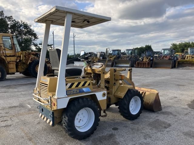 MINI WHEEL LOADER — Auction (lot 8462-103)