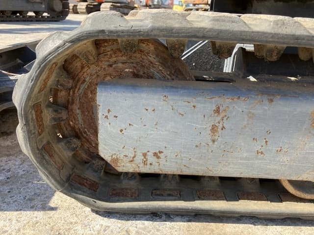 MINI EXCAVATOR — Auction (lot 8462-111)