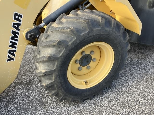 MINI WHEEL LOADER — Auction (lot 8462-112)