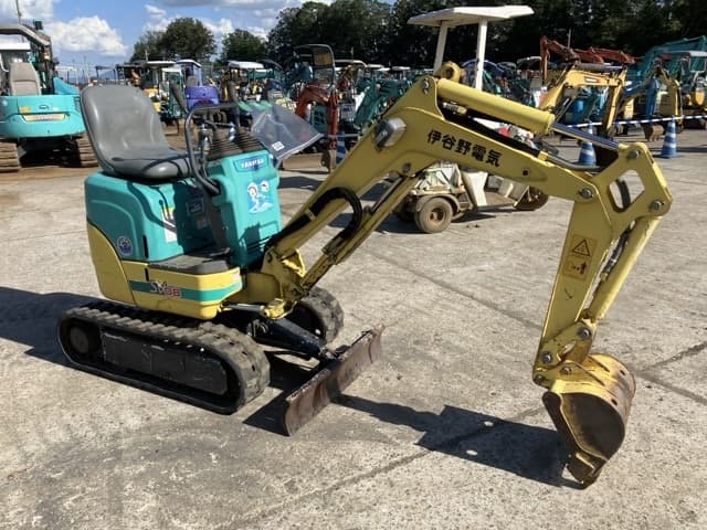 MINI EXCAVATOR — Auction (lot 8462-118)