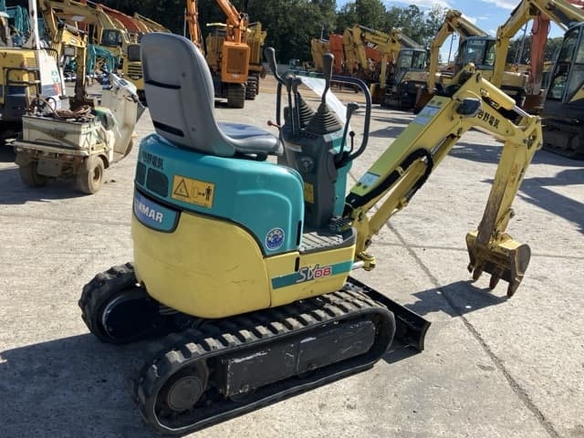 MINI EXCAVATOR — Auction (lot 8462-118)