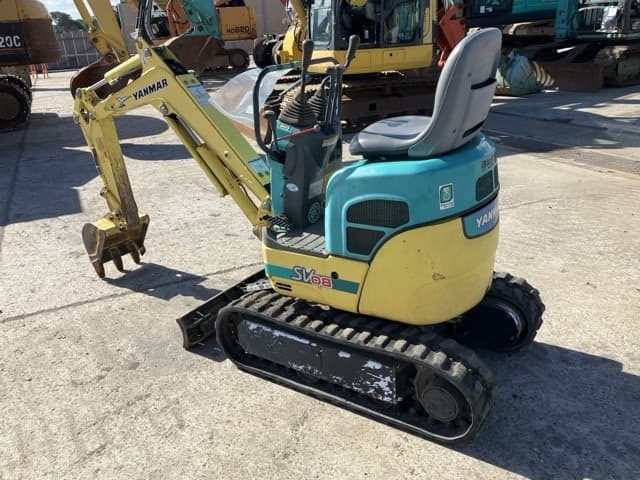 MINI EXCAVATOR — Auction (lot 8462-118)