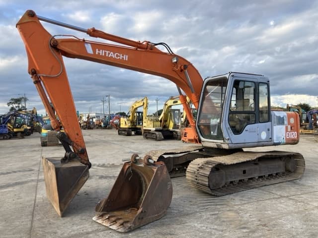 EXCAVATOR — Auction (lot 8462-123)