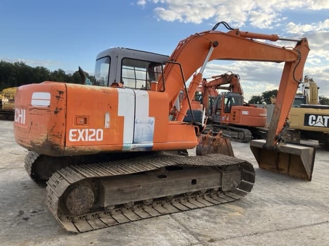 EXCAVATOR — Auction (lot 8462-123)