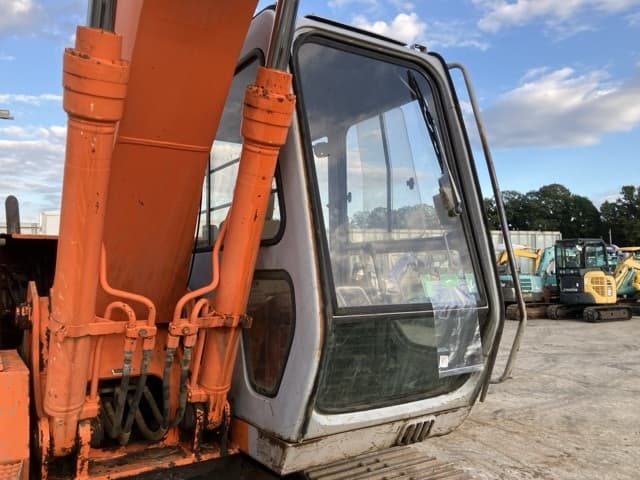 EXCAVATOR — Auction (lot 8462-123)