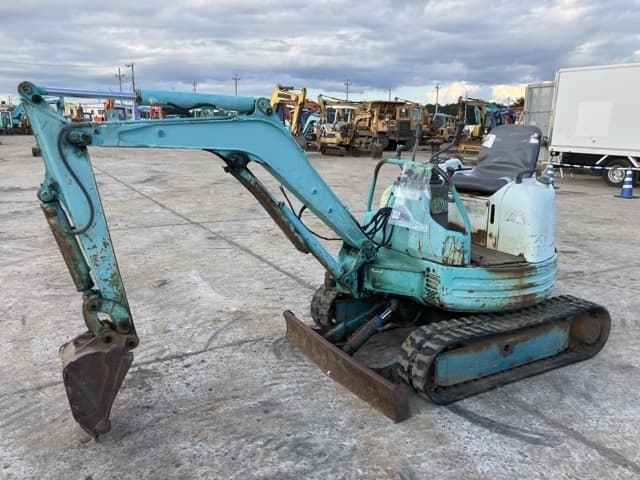 MINI EXCAVATOR — Auction (lot 8462-126)