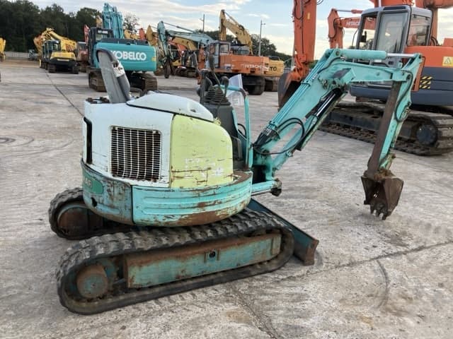 MINI EXCAVATOR — Auction (lot 8462-126)