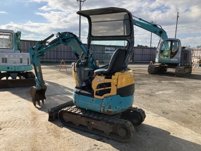 MINI EXCAVATOR — Auction (lot 8462-133)