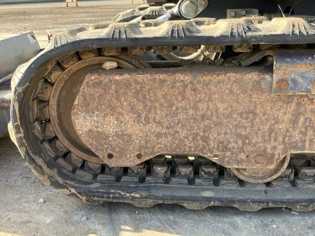 MINI EXCAVATOR — Auction (lot 8462-133)