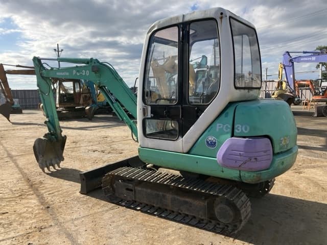 MINI EXCAVATOR — Auction (lot 8462-138)