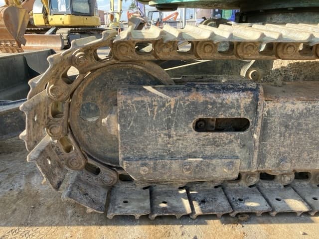 MINI EXCAVATOR — Auction (lot 8462-138)