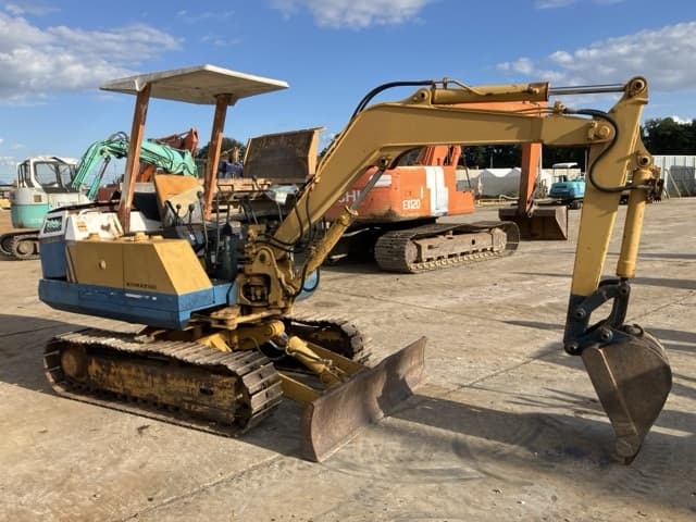 MINI EXCAVATOR — Auction (lot 8462-139)
