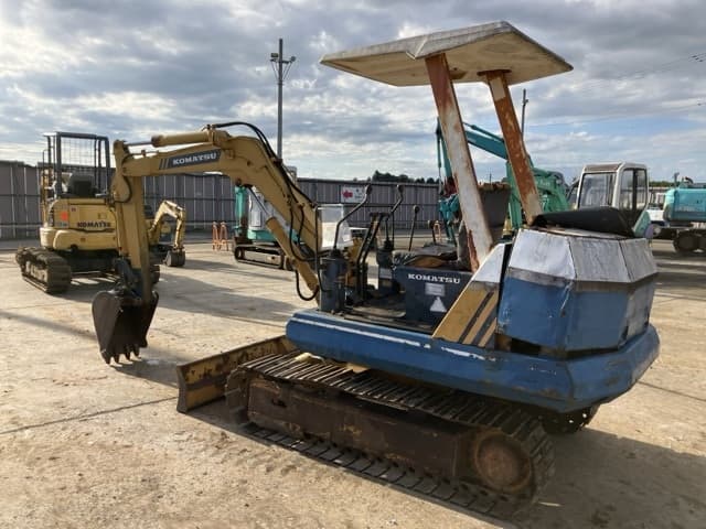 MINI EXCAVATOR — Auction (lot 8462-139)