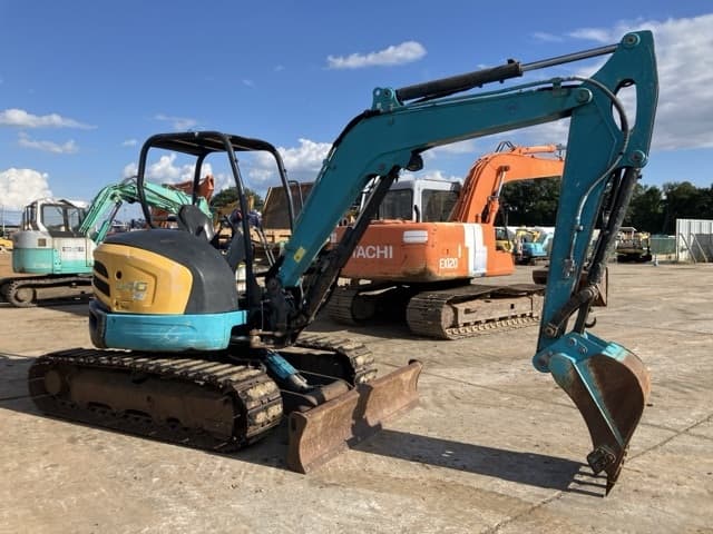 MINI EXCAVATOR — Auction (lot 8462-140)