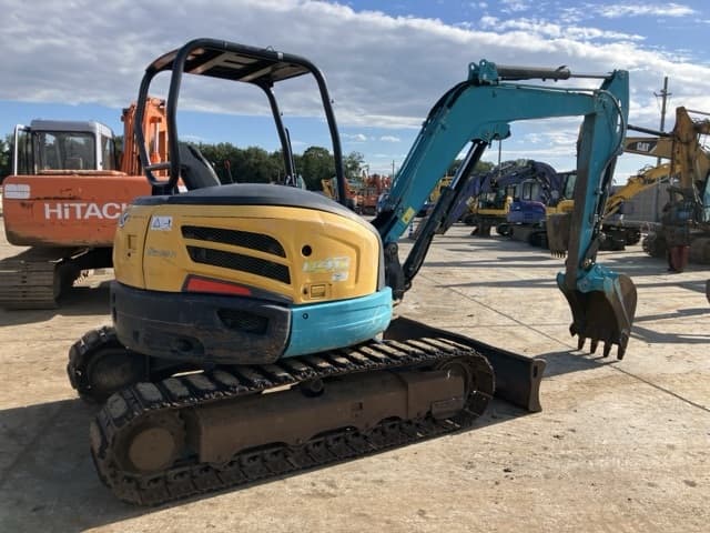 MINI EXCAVATOR — Auction (lot 8462-140)