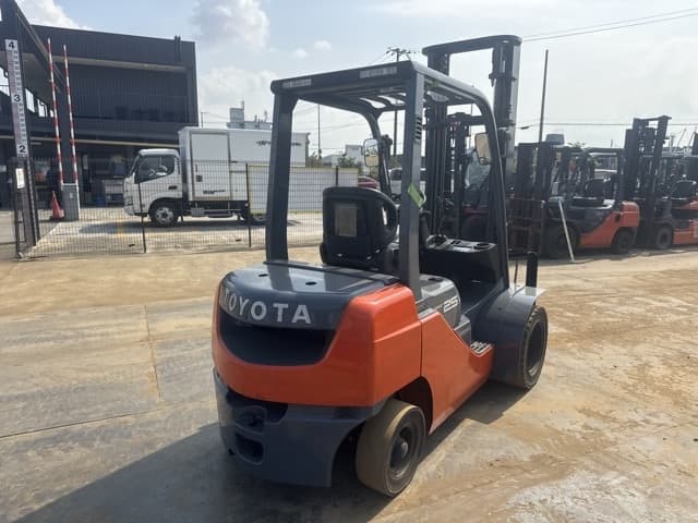 Forklift — Auction (lot 8462-14003)