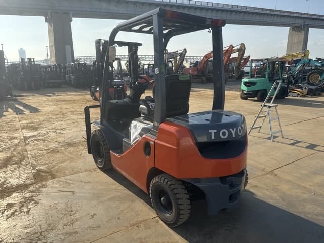 Forklift — Auction (lot 8462-14018)