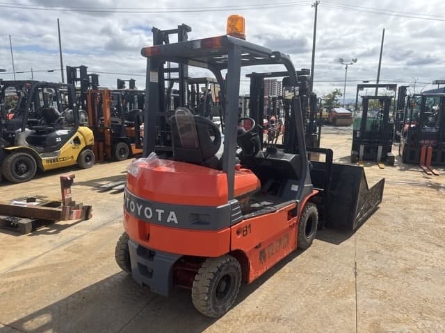 Battery Forklift — Auction (lot 8462-14028)