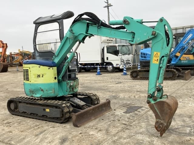 MINI EXCAVATOR — Auction (lot 8462-143)