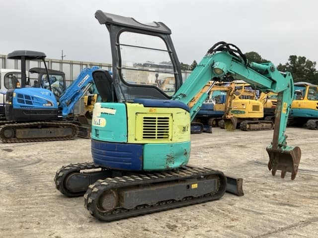 MINI EXCAVATOR — Auction (lot 8462-143)