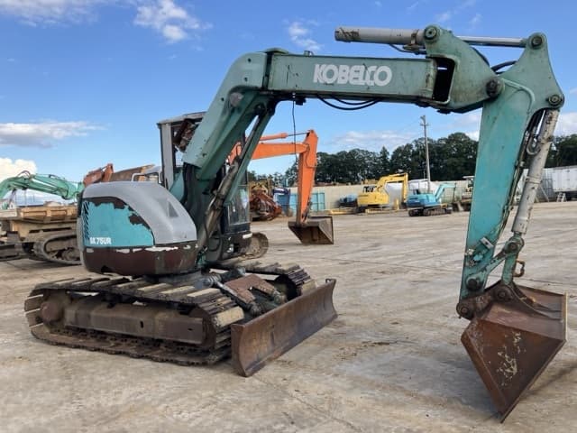 EXCAVATOR — Auction (lot 8462-144)
